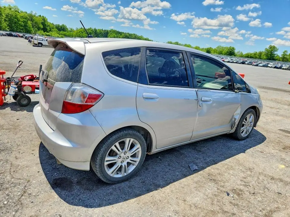 2011 HONDA FIT SPORT  