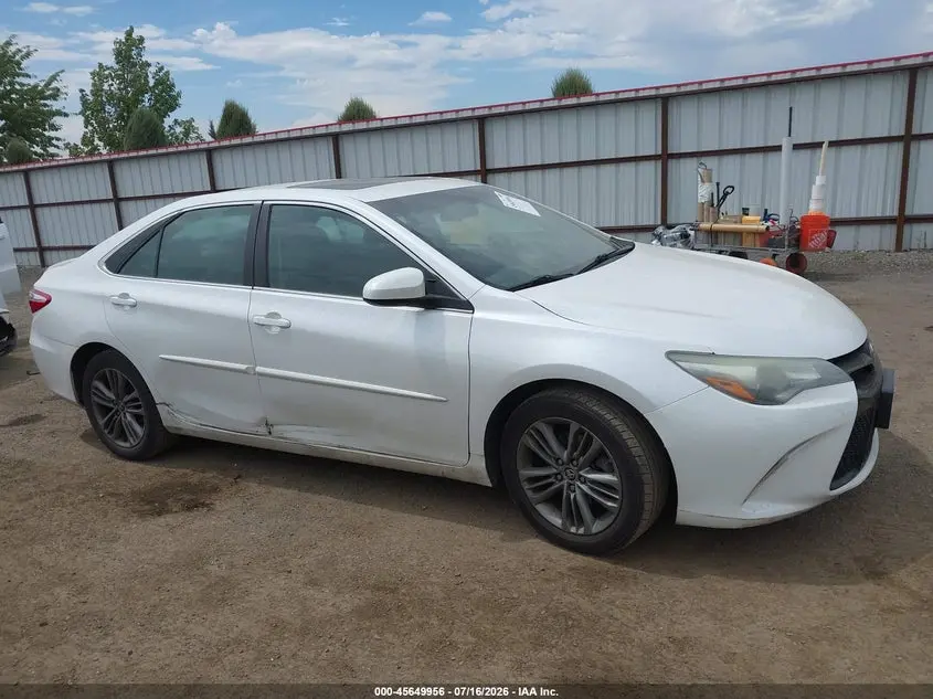 2016 TOYOTA CAMRY SE