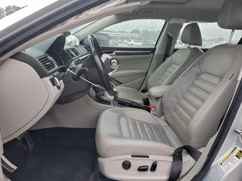 2016 VOLKSWAGEN PASSAT SEL  