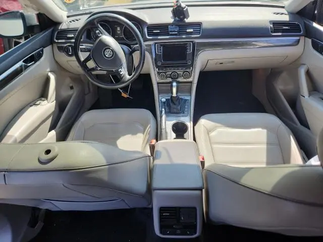 2018 VOLKSWAGEN PASSAT SE  