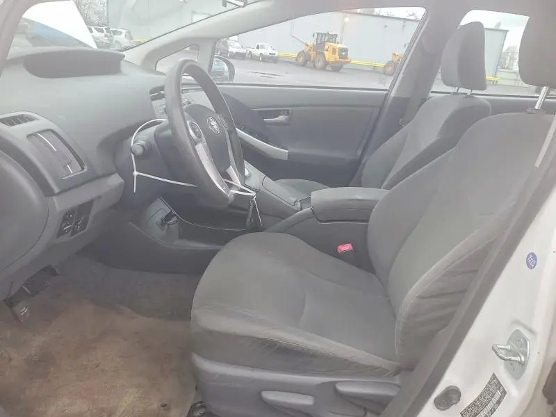 2010 TOYOTA PRIUS III  
