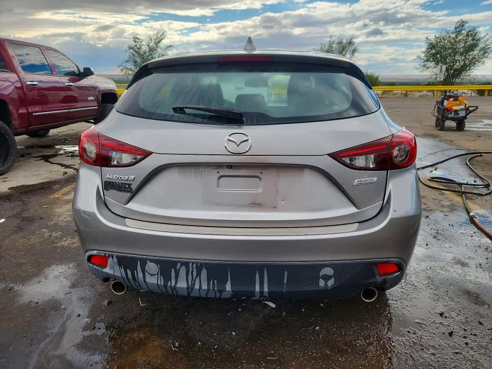 2016 MAZDA 3 TOURING  