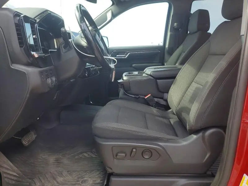 2023 CHEVROLET SILVERADO K1500 LT  
