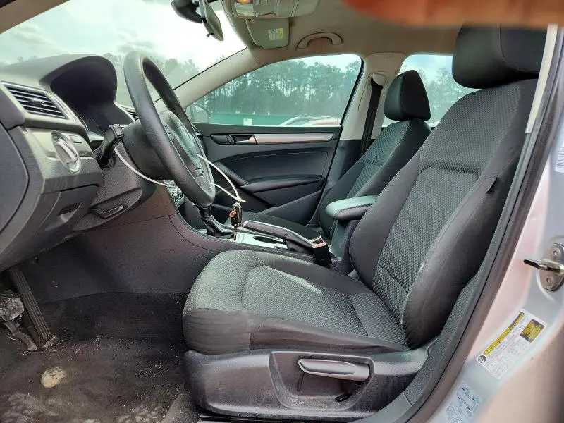 2012 VOLKSWAGEN PASSAT S  