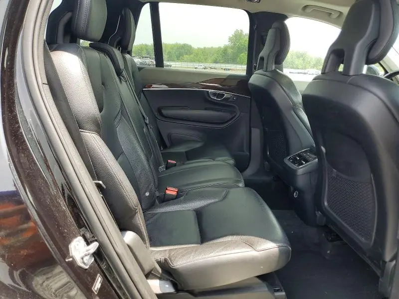 2016 VOLVO XC90 T6  