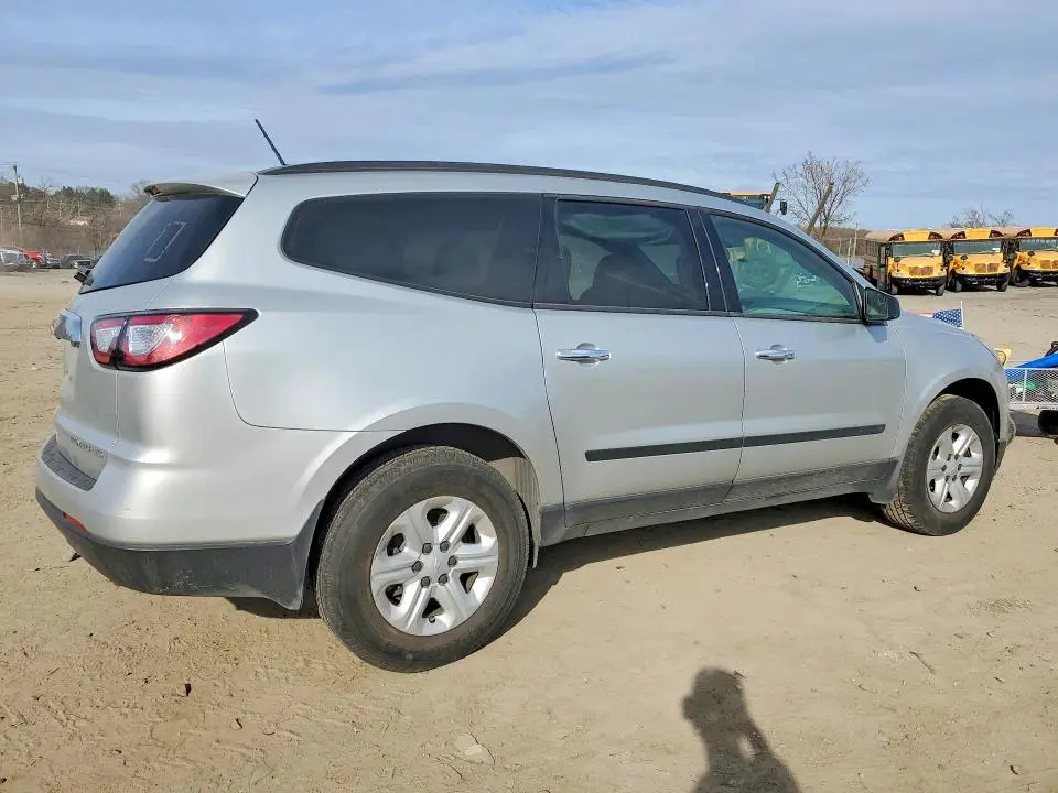 2014 CHEVROLET TRAVERSE LS  