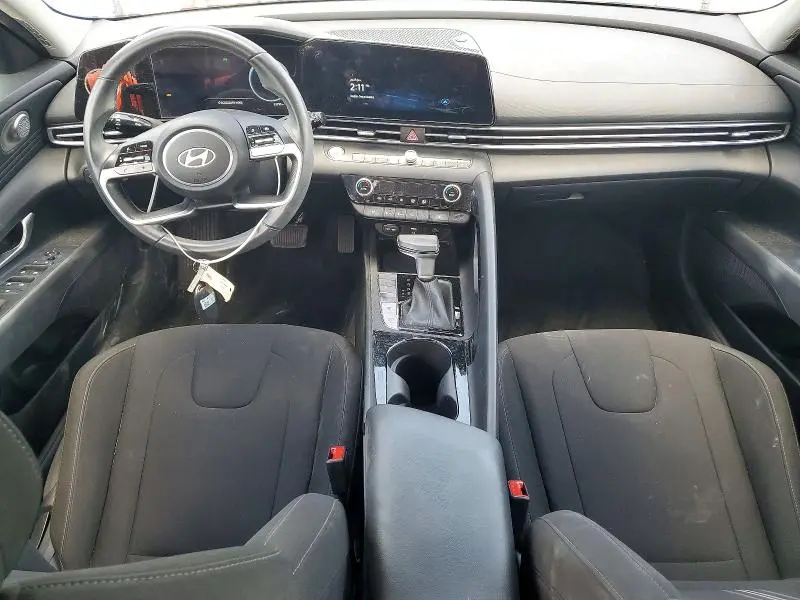 2025 HYUNDAI ELANTRA SEL  