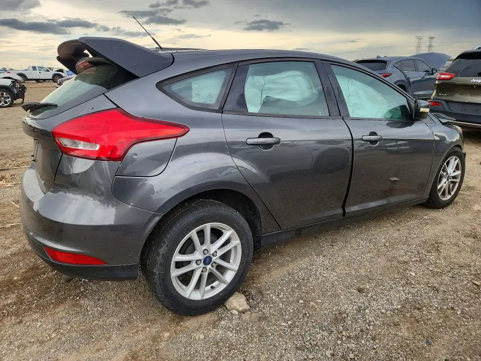 2017 FORD FOCUS SE  