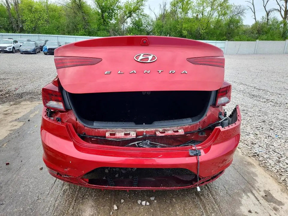 2019 HYUNDAI ELANTRA SEL  