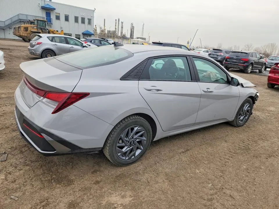 2025 HYUNDAI ELANTRA SEL SPORT  