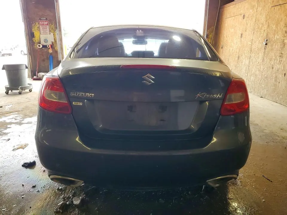 2010 SUZUKI KIZASHI SLS  