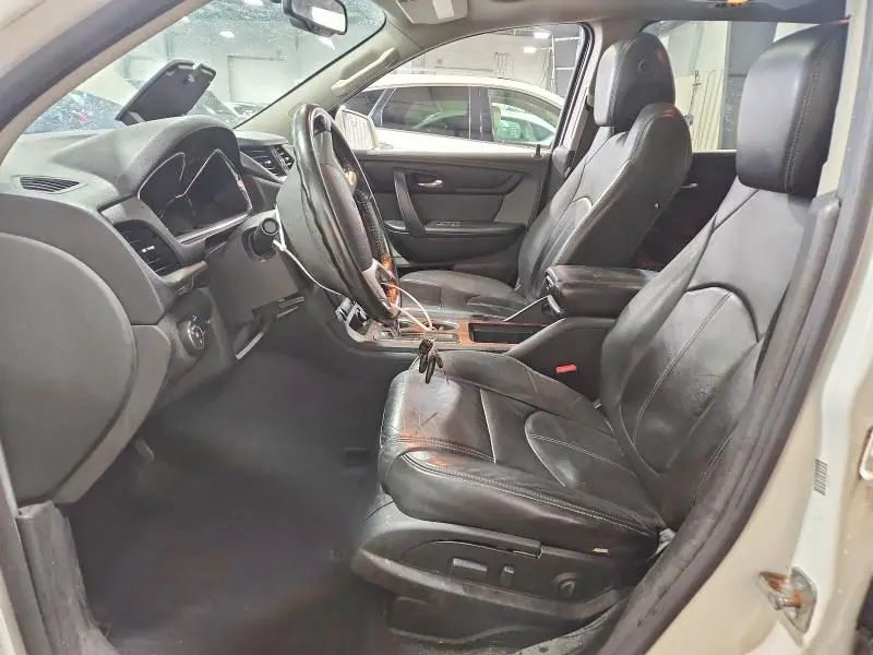 2013 CHEVROLET TRAVERSE LT  
