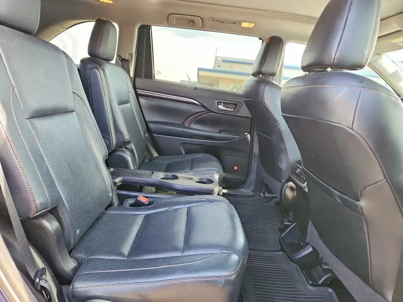 2016 TOYOTA HIGHLANDER LIMITED PLATINUM  