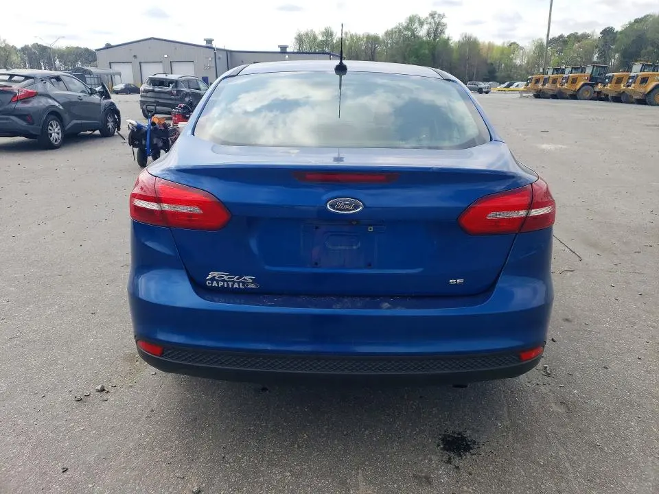 2018 FORD FOCUS SE  