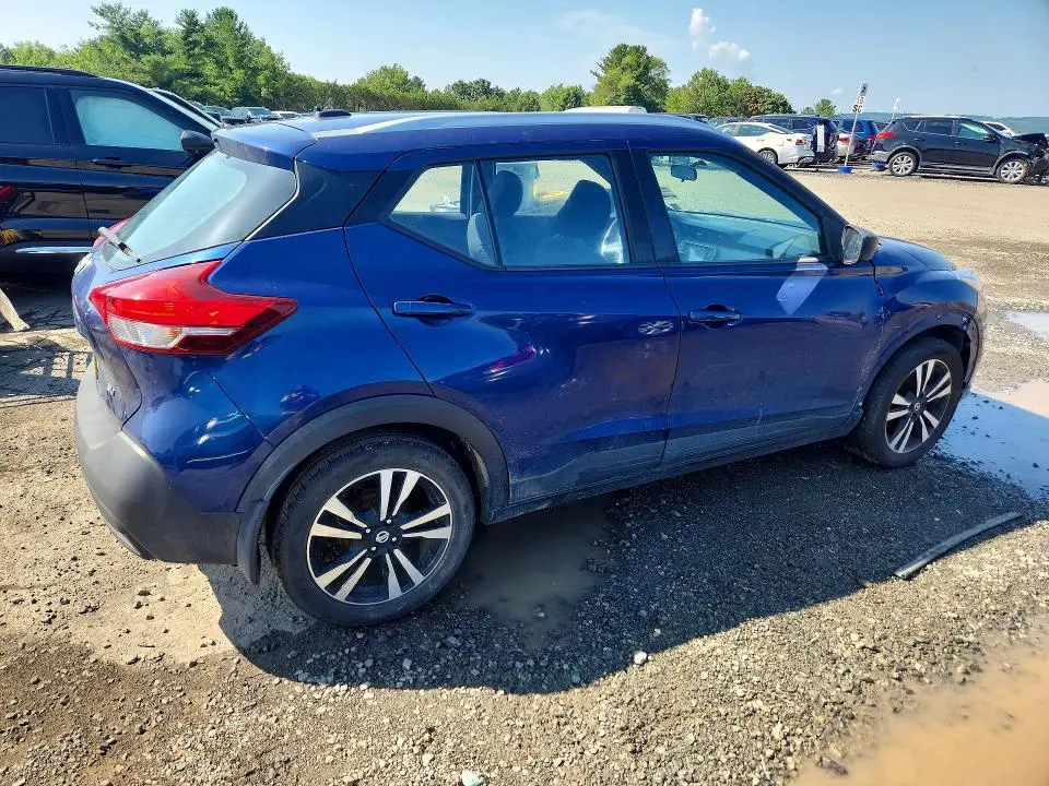 2018 NISSAN KICKS SV  