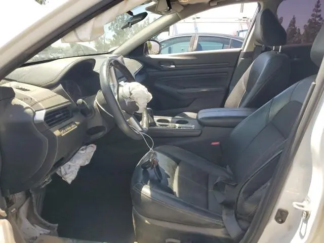 2022 NISSAN ALTIMA SR  