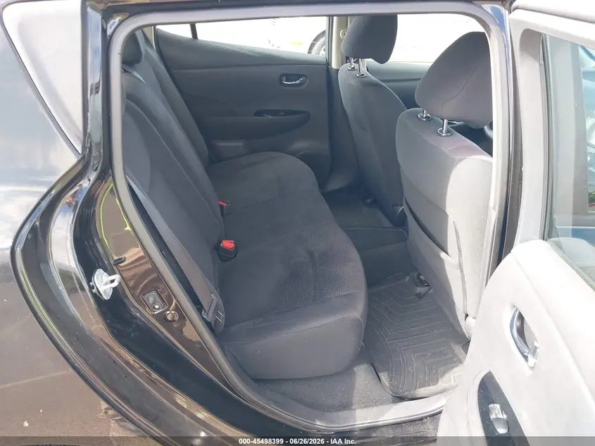 2017 NISSAN LEAF SV
