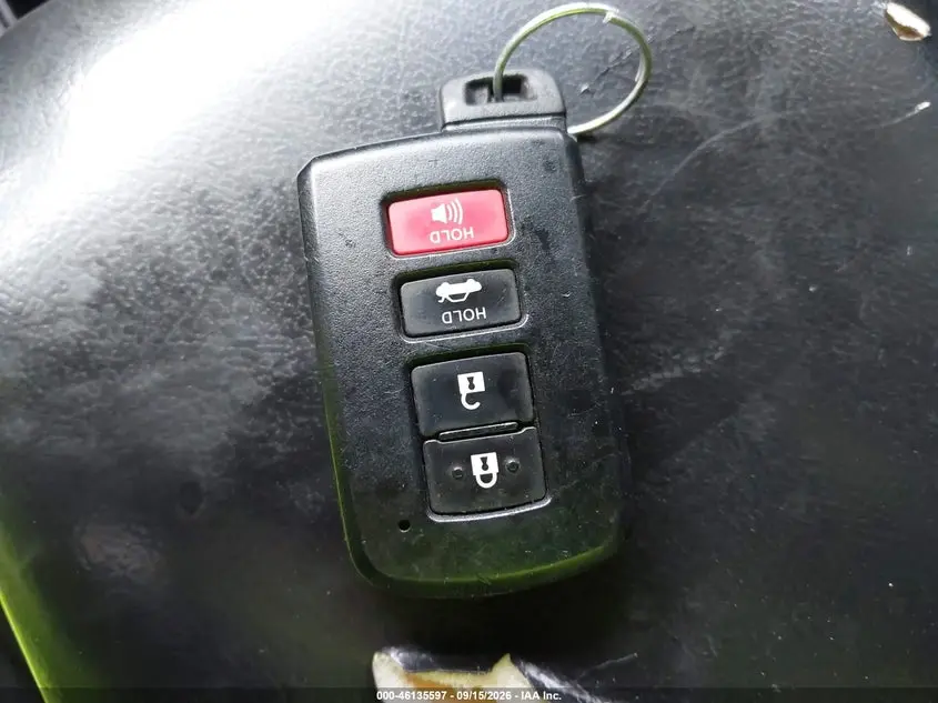 2015 TOYOTA CAMRY HYBRID LE