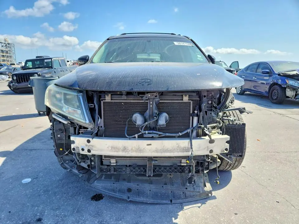 2016 NISSAN PATHFINDER SL  