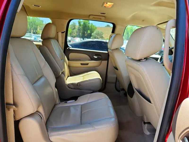 2012 CHEVROLET SUBURBAN K1500 LT  