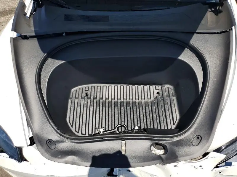 2026 TESLA MODEL 3   