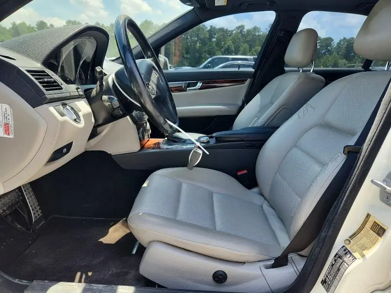 2011 MERCEDES-BENZ C 300  