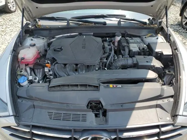 2022 HYUNDAI SONATA SE  