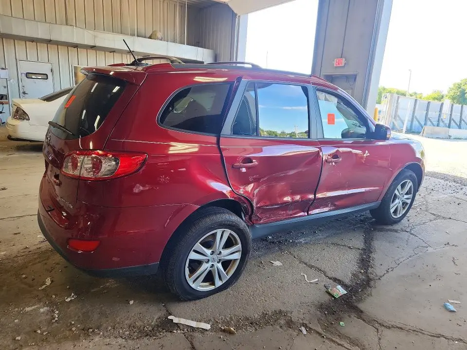 2011 HYUNDAI SANTA FE SE  