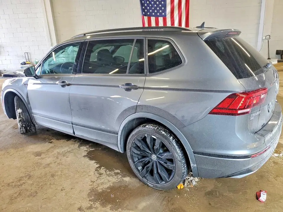 2021 VOLKSWAGEN TIGUAN SE  