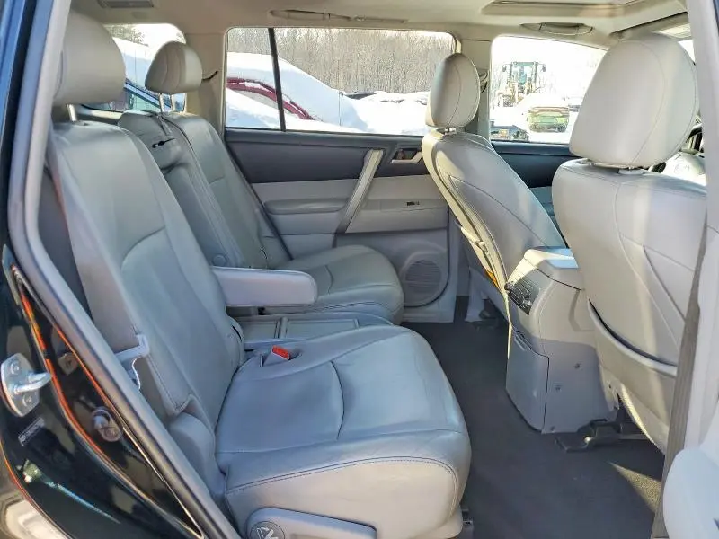 2012 TOYOTA HIGHLANDER BASE  