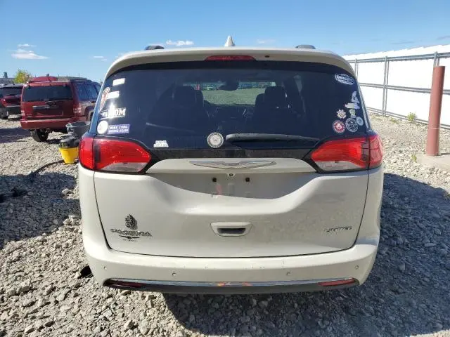 2017 CHRYSLER PACIFICA LIMITED  