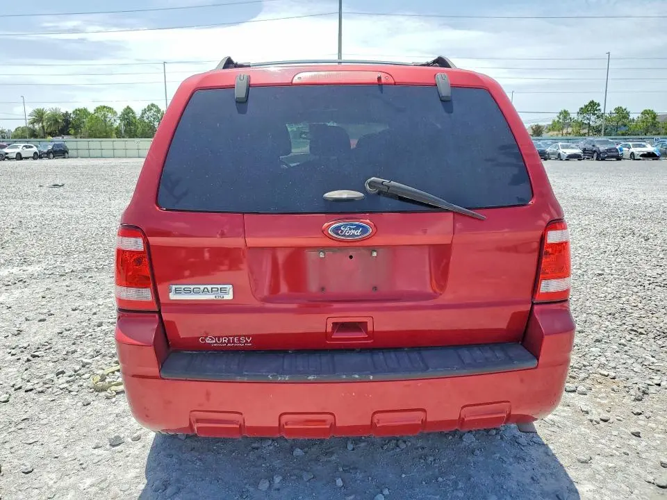 2011 FORD ESCAPE XLT  