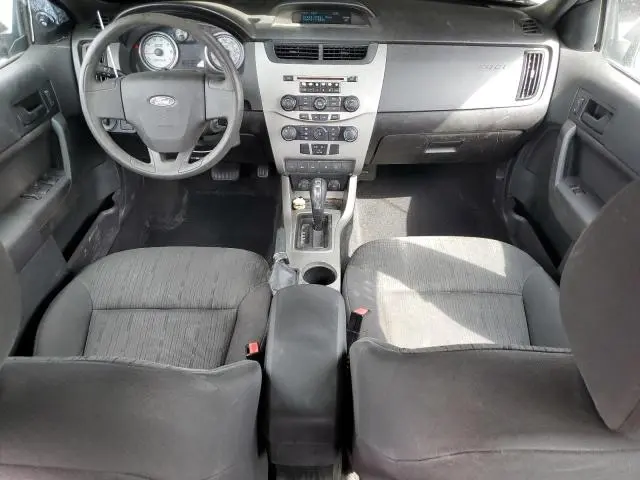 2010 FORD FOCUS SE  