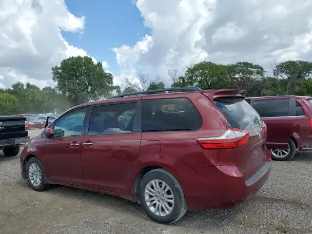 2015 TOYOTA SIENNA XLE  