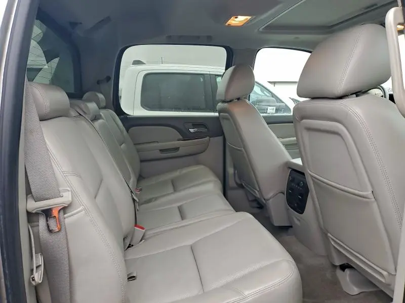 2011 CHEVROLET AVALANCHE LTZ  