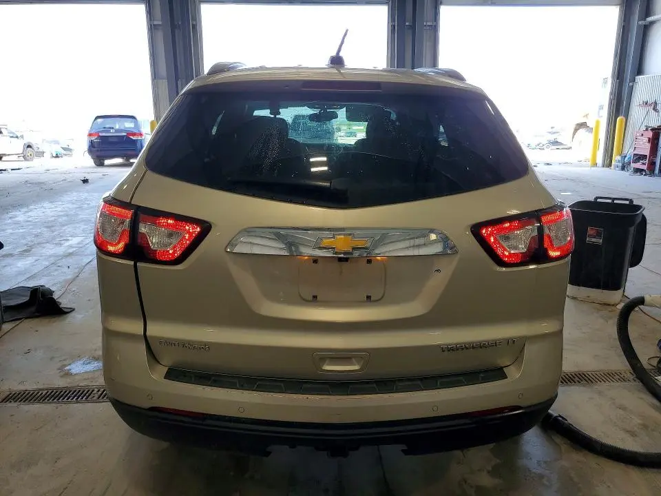 2016 CHEVROLET TRAVERSE LT  