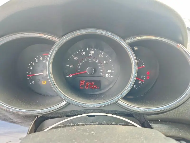2011 KIA SORENTO LX  