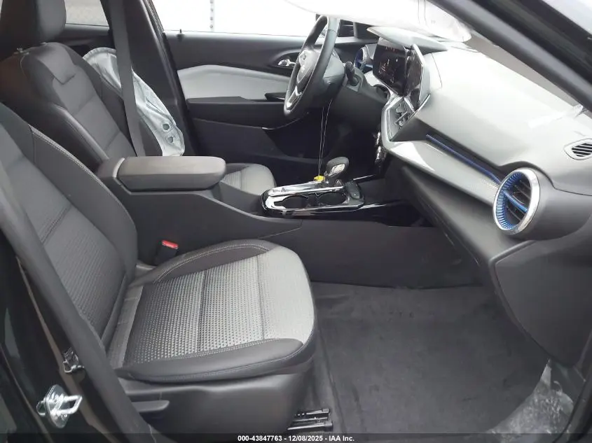 2026 CHEVROLET TRAX FWD LT