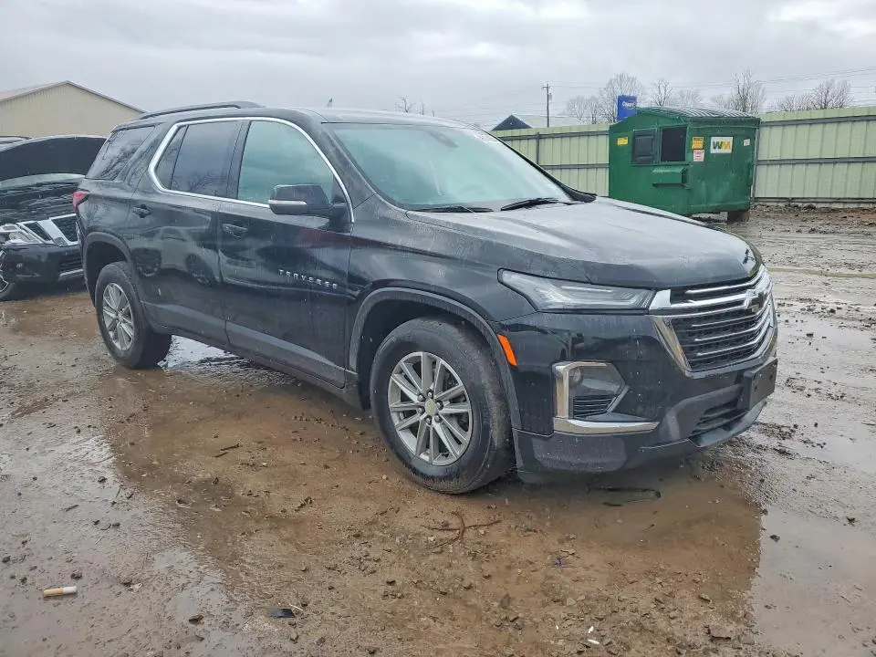 2023 CHEVROLET TRAVERSE LT  