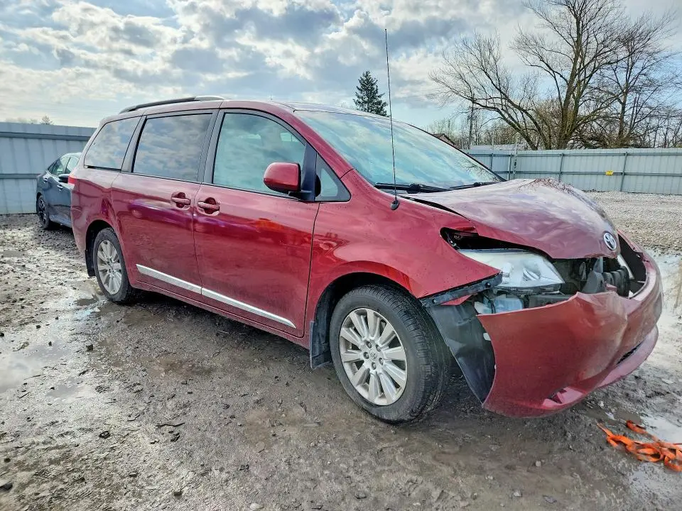 2012 TOYOTA SIENNA LE 7-PASSENGER  