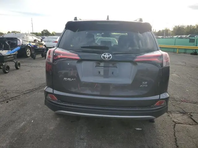2018 TOYOTA RAV4 SE  