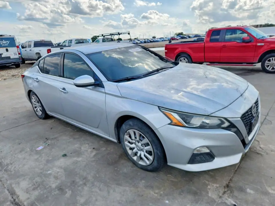 2019 NISSAN ALTIMA S  