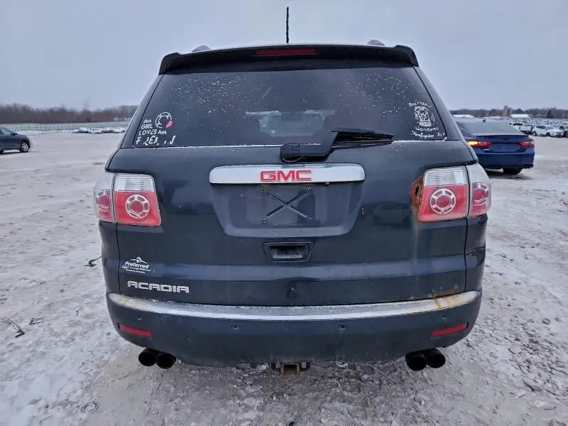 2011 GMC ACADIA SLE  