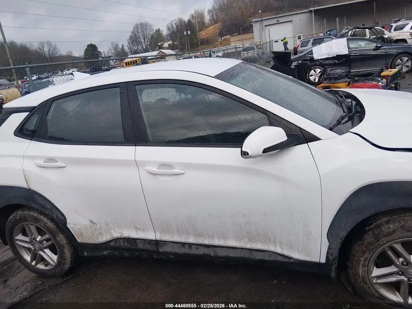 2023 HYUNDAI KONA SE