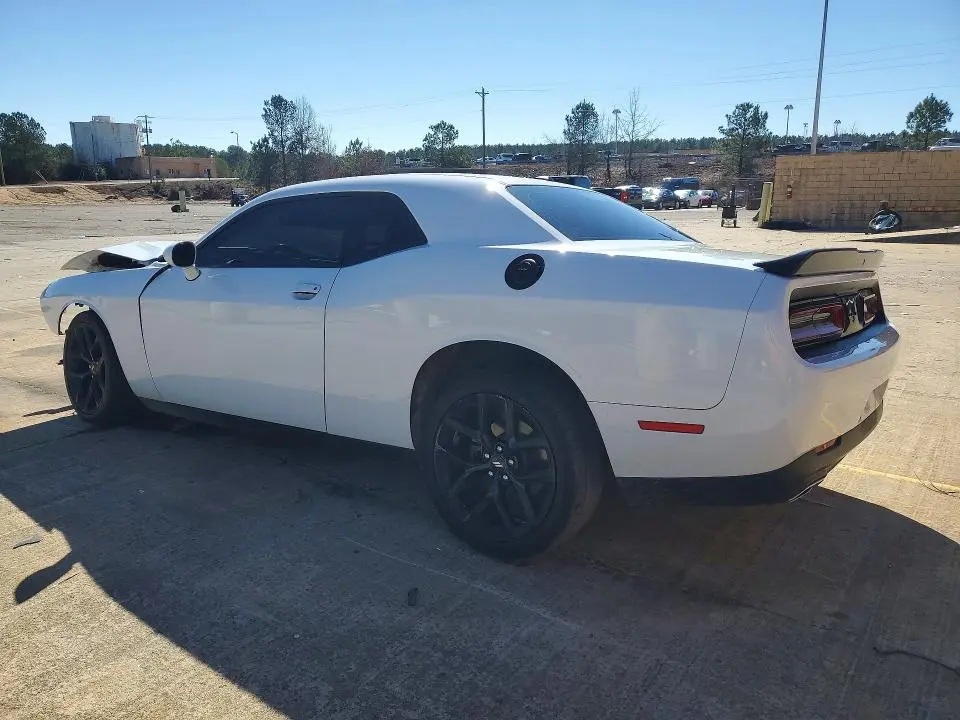 2022 DODGE CHALLENGER SXT  