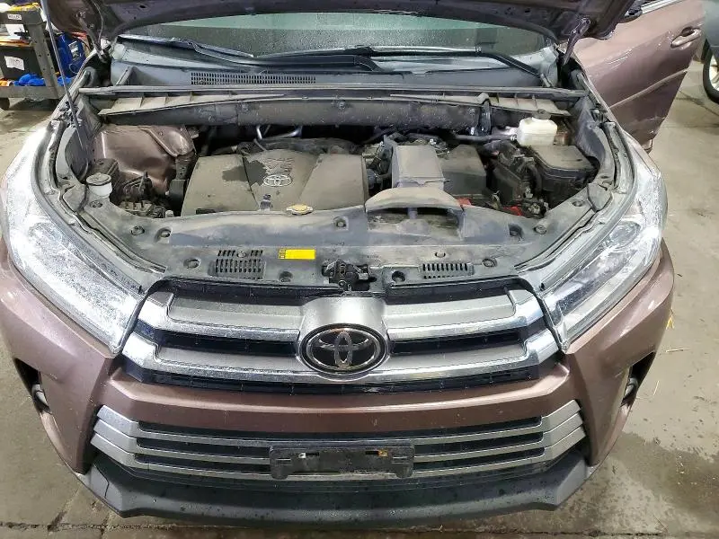 2017 TOYOTA HIGHLANDER LIMITED  