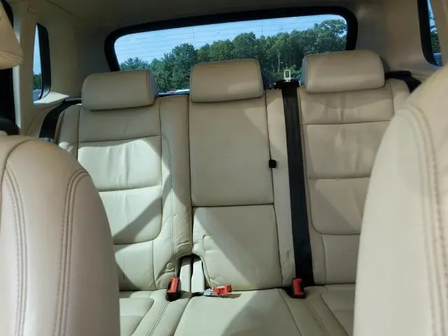 2011 VOLKSWAGEN TIGUAN S  
