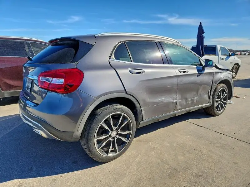 2017 MERCEDES-BENZ GLA 250  