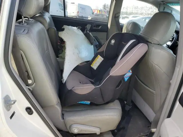 2011 TOYOTA HIGHLANDER BASE  