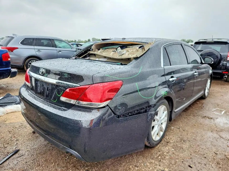 2011 TOYOTA AVALON LIMITED  